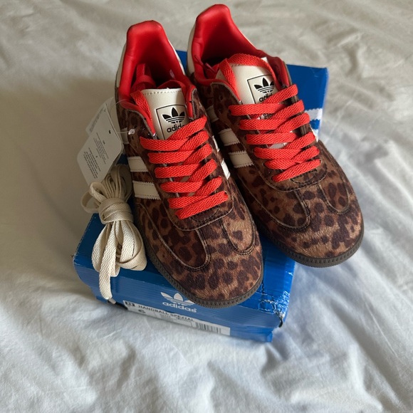 Adidas Leopard Print Sneakers with Bright Red Laces - Picture 1 of 4